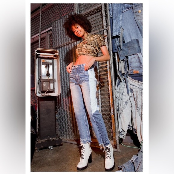 Vervet Beverly Super High Rise Crop Side Blocking Panel Distressed Jeans 27 - Picture 3 of 13